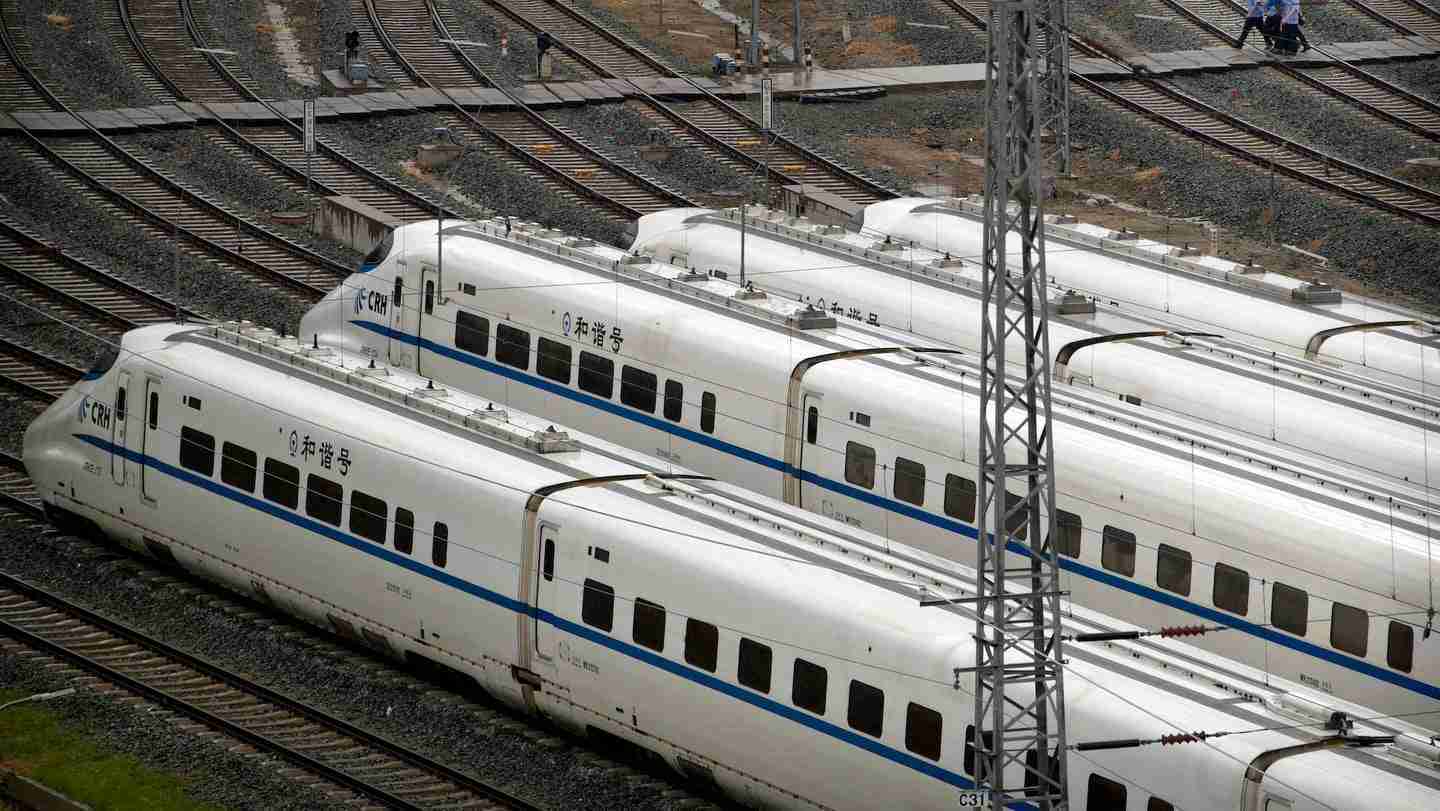 Adobe Flash Shutdown Halts Chinese Railroad For Over 16 Hours Before Pirated Copy Restores Ops