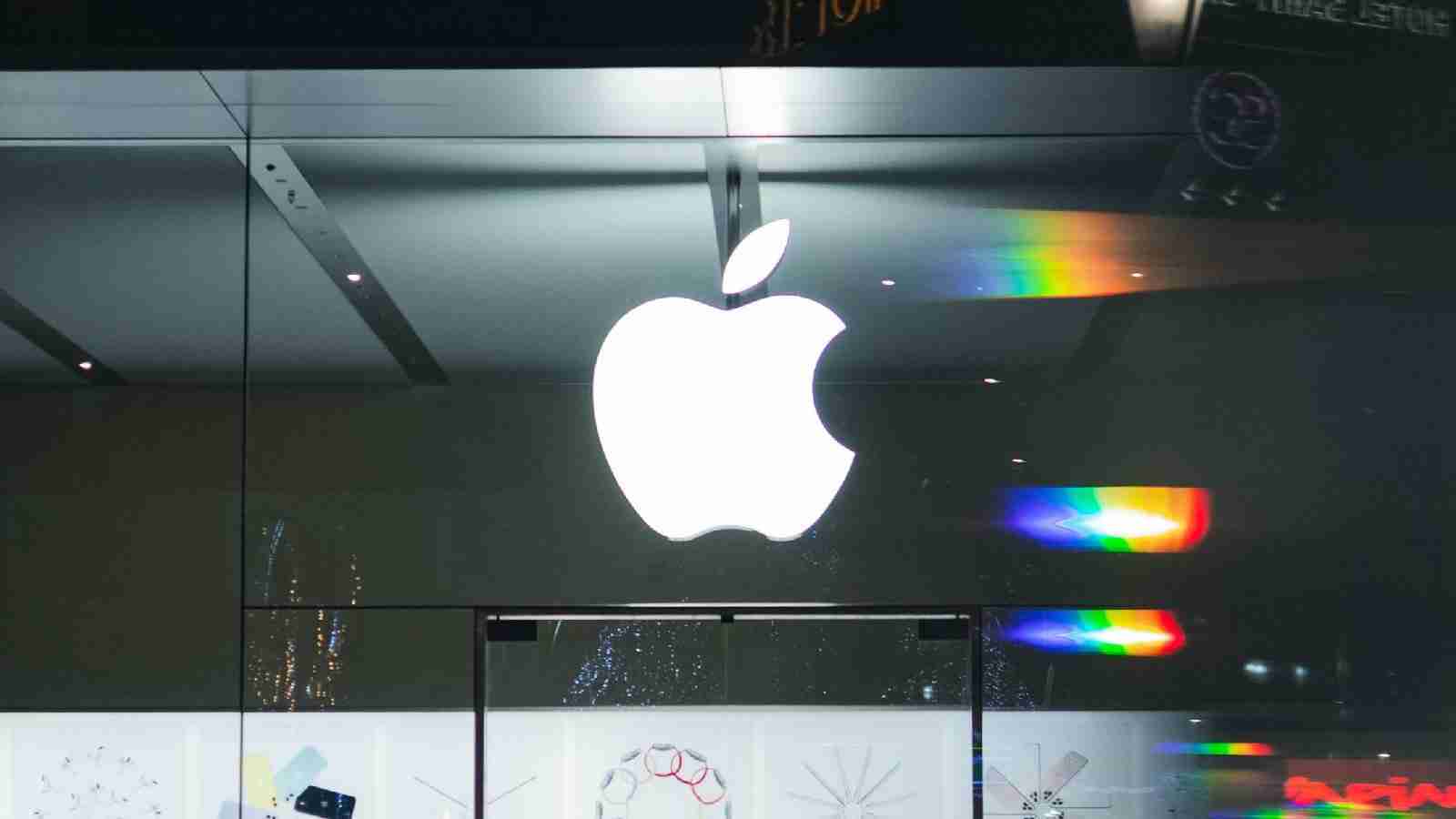 Apple Rejected Over 215,000 Apps In 2020 For Privacy Violations
