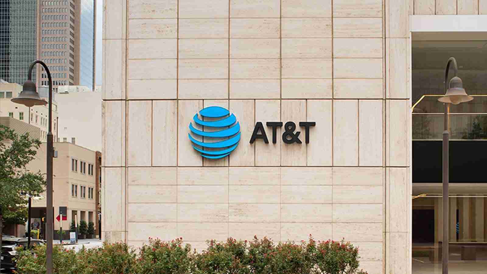 AT&T Denies Data Breach After Hacker Auctions 70 Million User Database